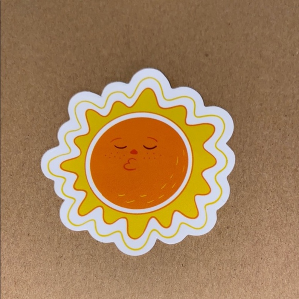🌈20/$5🌈 Cute Sun Sticker